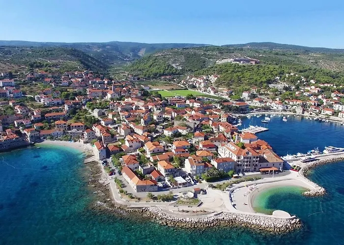 Appartement With A Parking Space Postira, Brac - 6049